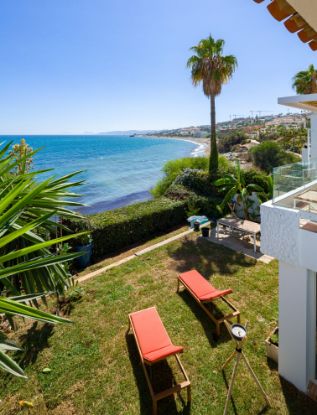 Picture of Frontline beach villa with panoramic sea views in Estepona