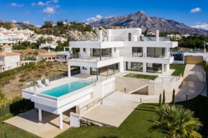 Picture of Brand new villa with panoramic sea views in Nueva Andalucia