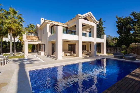 Picture of Beachside villa with private terrace in Marbella Golden Mile