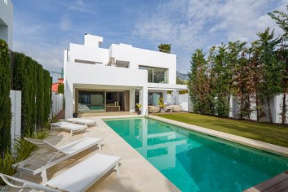 Picture of Luxury villa with sea views in Rio Verde playa, Marbella Golden Mile