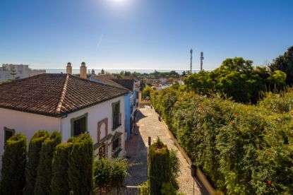 Picture of Semi Detached House in La Carolina, Marbella Golden Mile